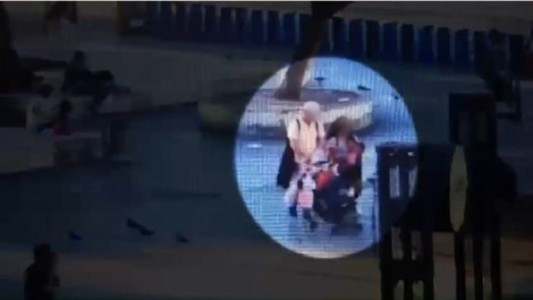 Abandonaron a una beba de 7 meses en una plaza