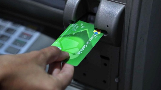 El gobierno de Santa Fe completa el aumento salarial del 36,4% a los estatales