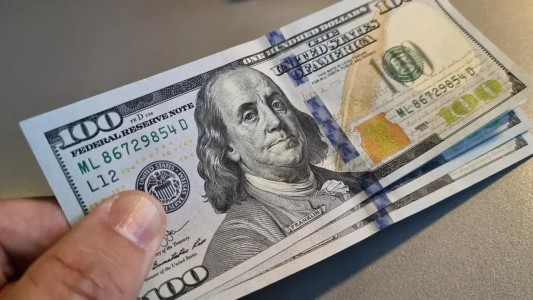 Rebota el dólar blue en el cierre de la semana y corta la caída