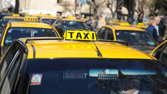 Rosario: habrá paro de taxis desde las 22 hasta las 6