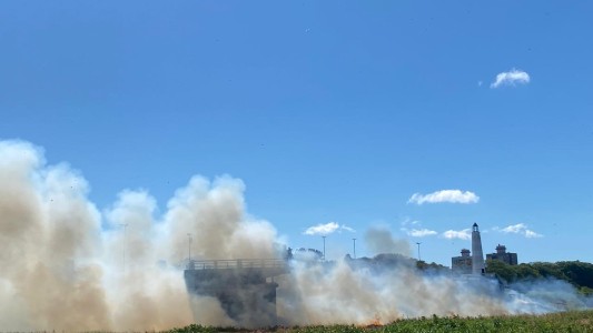 Columnas de humo en la tarde de domingo santafesina