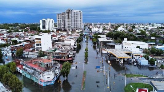 El temporal en Buenos Aires dejó destrozos y un récord de 130 milímetros