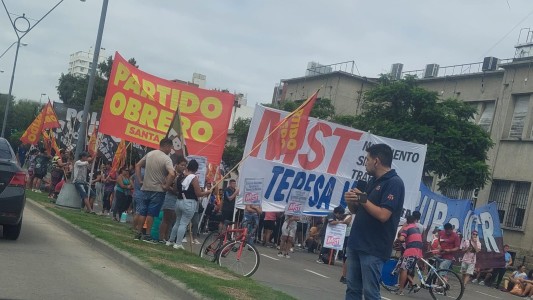Tránsito complicado en Santa Fe por manifestaciones sociales