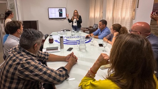 Podría habilitarse una línea de whatsapp para recibir los reclamos al Municipio