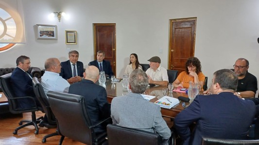Comenzó el primer encuentro paritario de la jornada