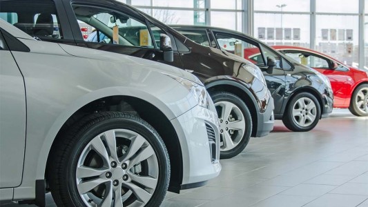 Por el derrumbe en las ventas, los precios de los autos empezaron a bajar