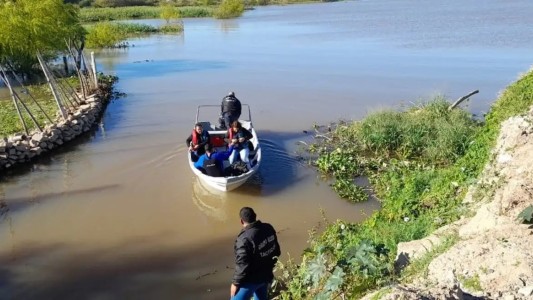 Hallaron un cadáver en el río a la altura de Varadero Sarsotti