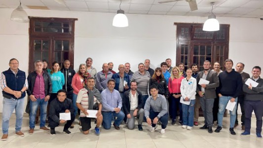 En Santo Tomé se entregó asistencia económica a entidades deportivas