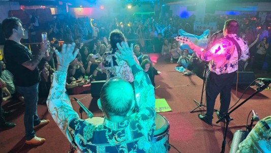 Los Palmeras hicieron bailar a Dallas en el USA Tour 2024