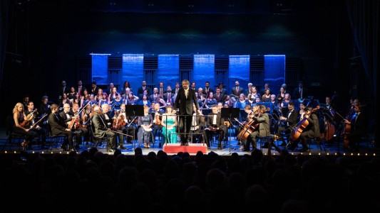 Virginia Tola y Nazareth Aufe actuarán junto con la Sinfónica y el Coro Polifónico