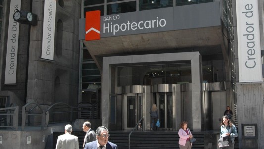 Retorna el crédito hipotecario a 30 años: por US$40 mil se pagarán $202.400 por mes