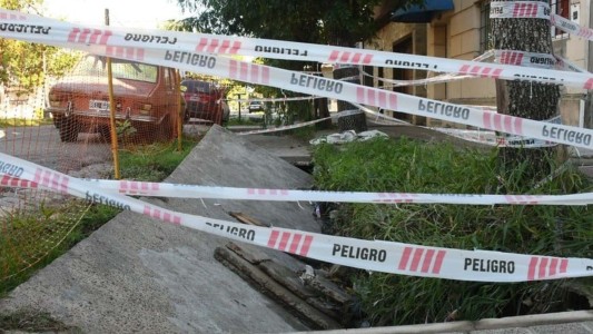 Socavón en Barrio Roma pone en riesgo la seguridad de los vecinos