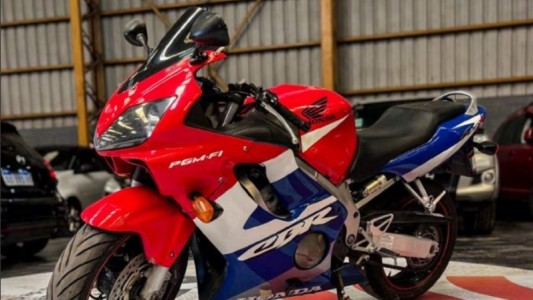 Ex dueño de una moto decomisada intentó vender la llave al posible comprador en una subasta pública