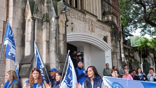 Trabajadores de UTEDYC se manifestaron frente a Casa Cuna