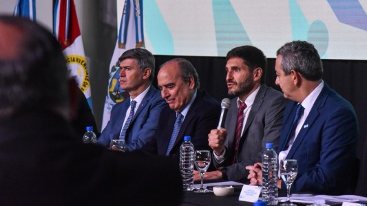 Pullaro respaldó el pedido de los intendentes por subsidios al transporte