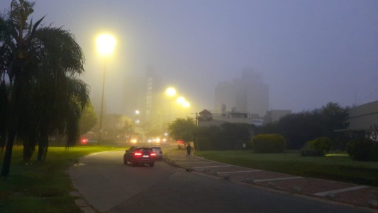 Desde Seguridad Vial solicitan postergar viajes por la densa niebla en la región
