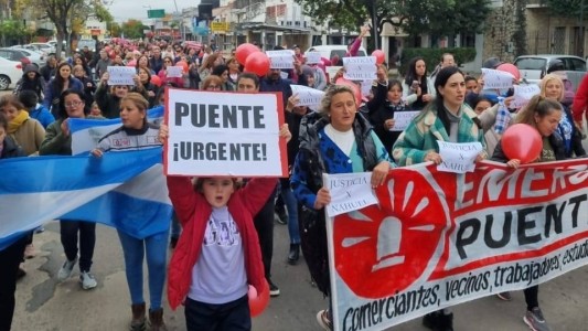 "Puente Ya": la consigna por la que cientos de comerciantes marcharon en Santo Tomé