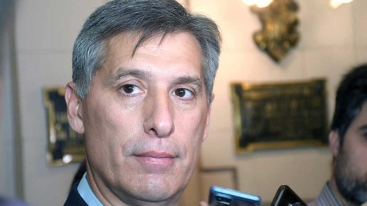 Olivares anuncia revisión de carteras en IAPOS