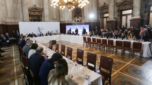 Ley Bases: canal de negociación con la oposición “dialoguista”