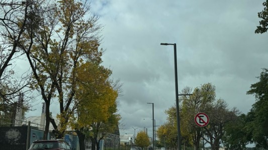Jueves: Otra mañana fría con cielo parcialmente nublado en Santa Fe