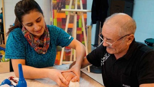 Terapistas ocupacionales reclaman por aranceles desfasados y plazos de pago extensos