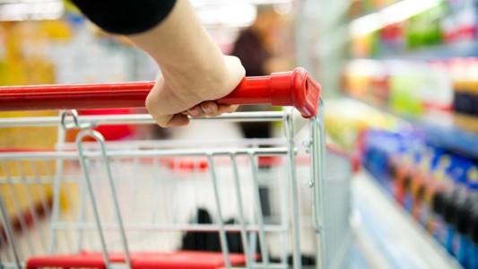 Supermercados y mayoristas registran una caída del 10,7% en marzo