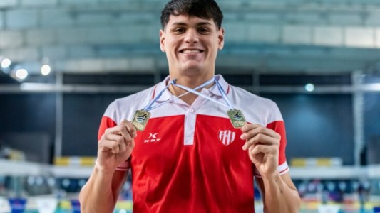 Dante Nicola Rho hizo historia con el equipo de natación de Unión