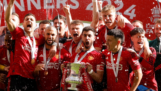 Con un gol de Garnacho, el United le ganó al City y es campeón de la FA Cup