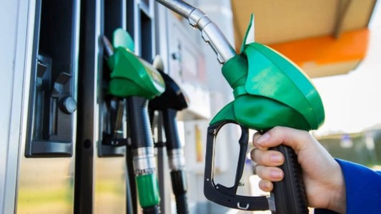 Se desplomó la venta de combustible: cayó más del 30%
