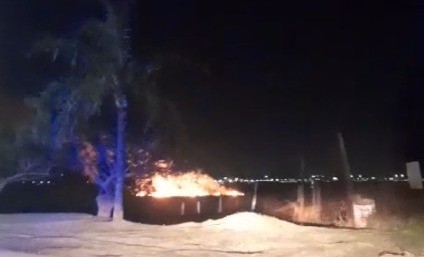 Video: Incendio en uno de los pilotes de la Laguna Setúbal