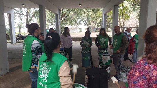 Protesta en defensa de los puestos de trabajo de la Secretaría de Mujeres