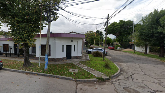 Pactó la compra de una moto en Facebook, fue emboscado y lo balearon para robarle