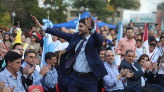 Pullaro presente en el aniversario de Laguna Paiva