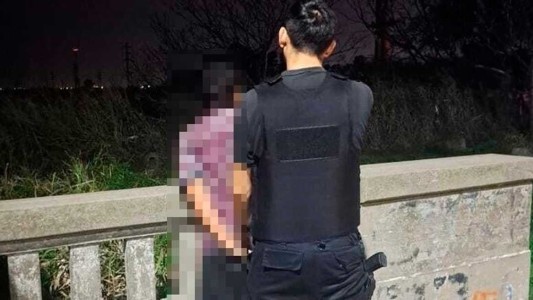 Robó una bicicleta en el puente Carretero y automovilistas ayudaron a detenerlo