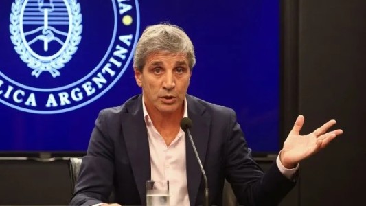 Luis Caputo tuvo que salir a desmentir una devaluación