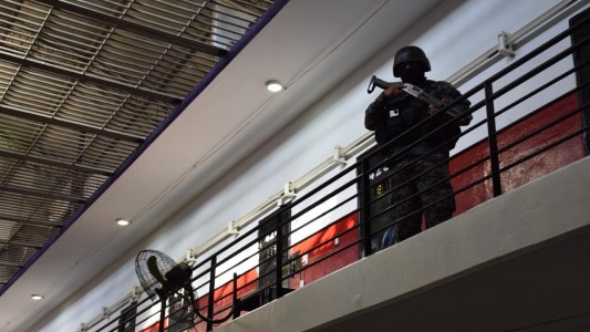 Secuestraron un celular en la celda de una reclusa en Rosario