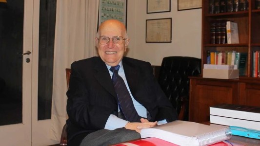 Falleció el constitucionalista Iván Cullen