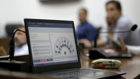Innovación en el Concejo: primer simulacro del Sistema de votación electrónica