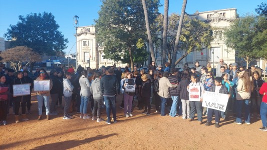 Imágenes: Familiares marcharon pidiendo justicia por el crimen de Walter Paglia