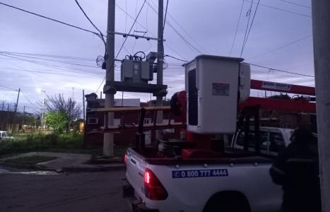 Por un hecho vandálico barrio Coronel Dorrego quedó sin luz