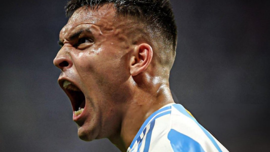 Argentina le ganó a Chile sobre el final y está en la segunda fase