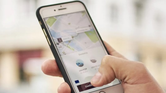 Apps de viajes en Santa Fe: los estudiantes universitarios las eligen de forma masiva