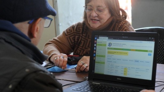 La municipalidad asesora sobre subsidios de luz y gas