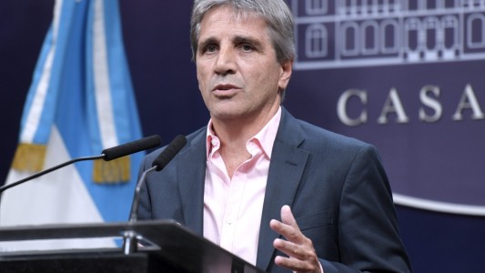 Caputo: "La gente tendrá que vender dólares para pagar impuestos"