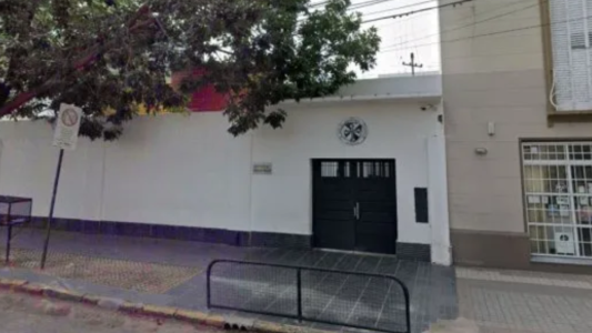 Motochorros asaltaron a dos alumnos de la Escuela Sagrada Familia