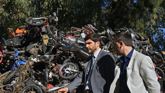 Pullaro: “Estamos terminando con la desidia que hizo que se acumularan autos abandonados"