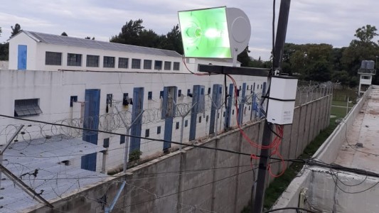 Intentaron asesinar a un preso de la cárcel de Las Flores