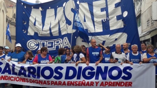 “A pesar del descuento anunciado, la mayoría de los docentes adherirán al paro”