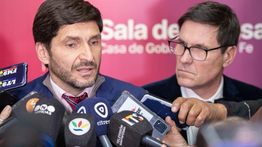 Maximiliano Pullaro: “al paro no se lo hacen al Gobierno, se lo hacen a los chicos”