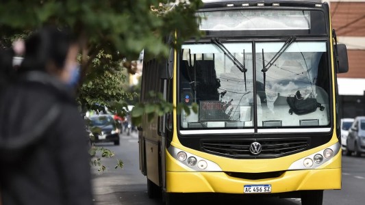 Colectivos: ¿Qué alternativas manejan los empresarios para evitar el paro de esta semana?